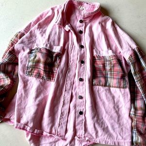 Pink denim flannel patch shacket pol